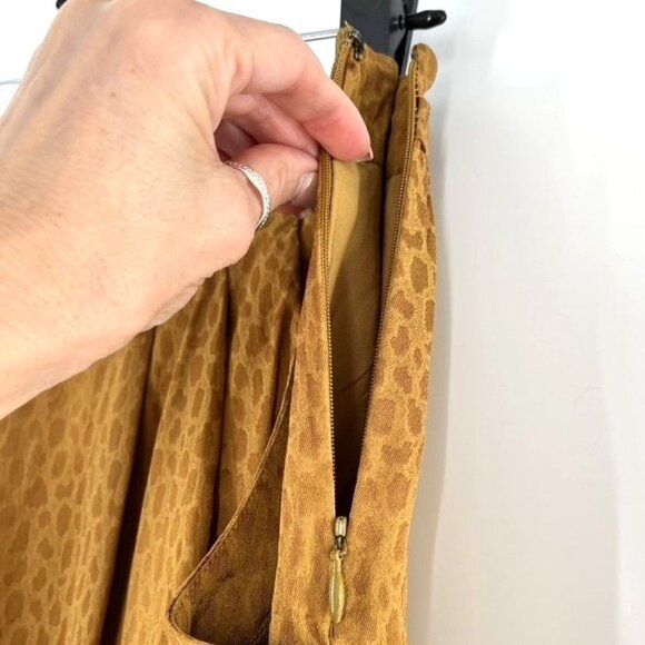 Ann Taylor Animal Print Skirt Womens 4 Gold Mob Wife Modern Classic Work Brunch - Picture 5 of 7